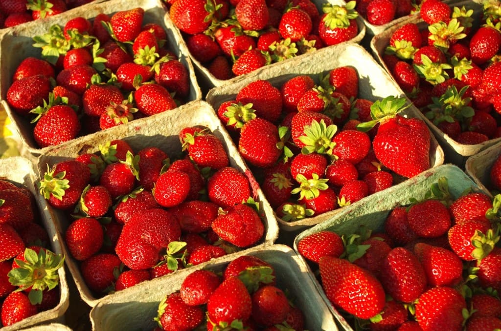 Strawberries-Argenta-Farmers-Market-NLR-KS