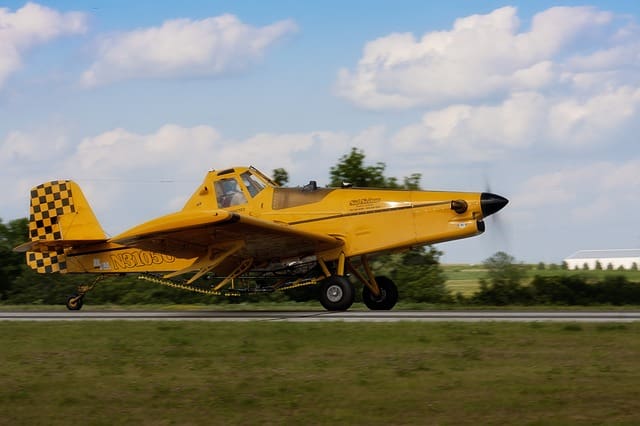crop-duster-176979_640