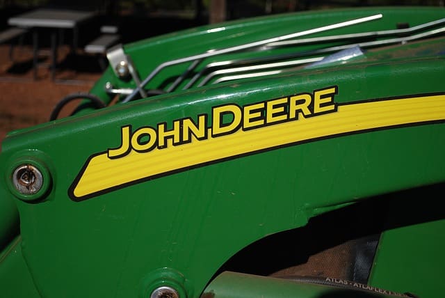 tractor-501385_640