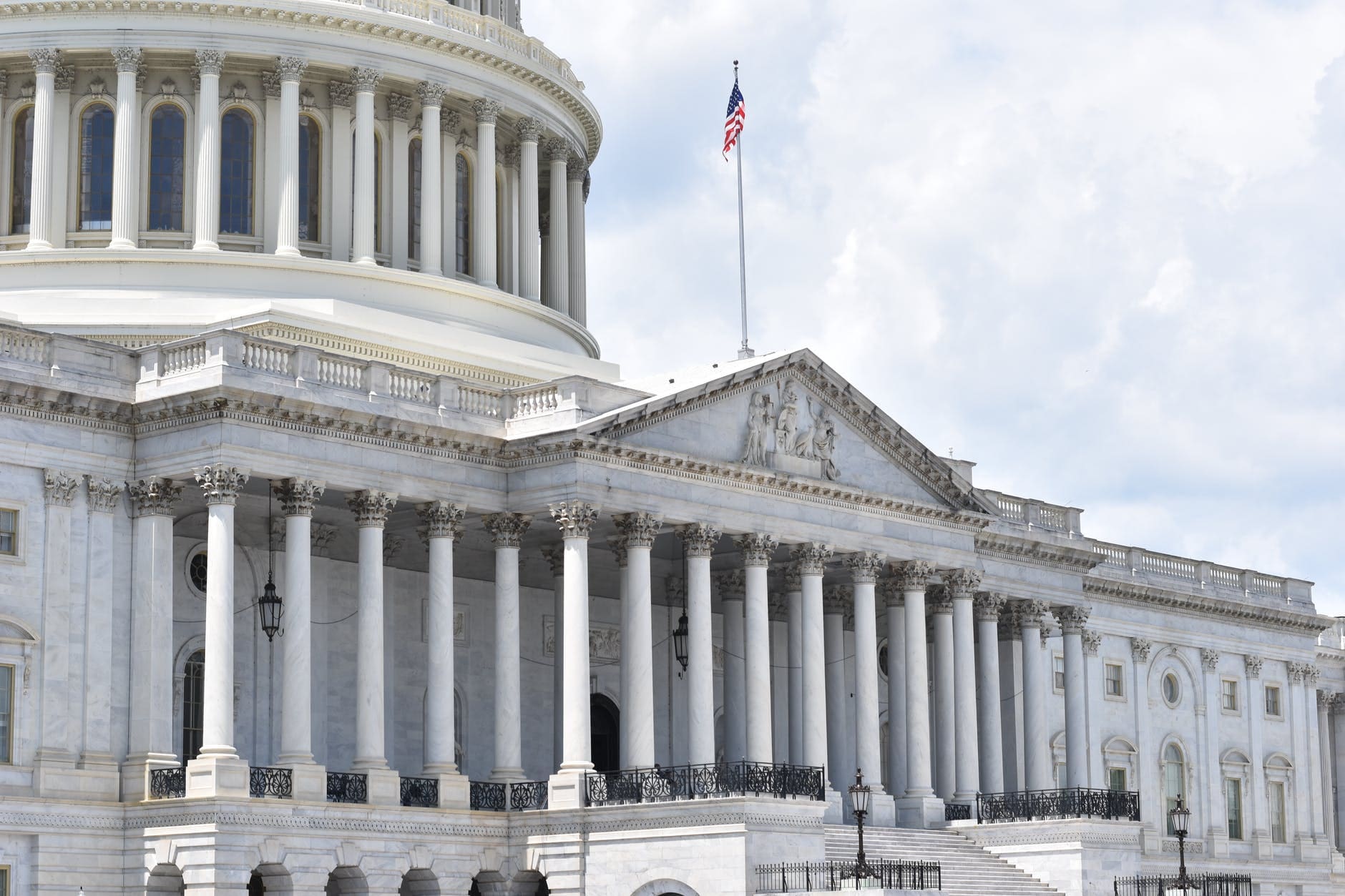 Senate Advances Carbon Market Bill